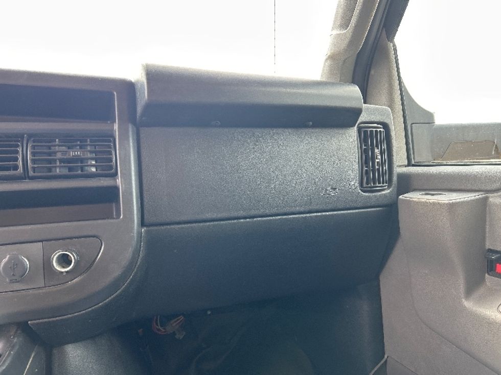 Light Duty Box Truck-Light and Medium Duty Trucks-GMC-2022-Savana G33903-Amarillo-TX-52,850\n\t\tmiles-$ 35,000 - Image 21