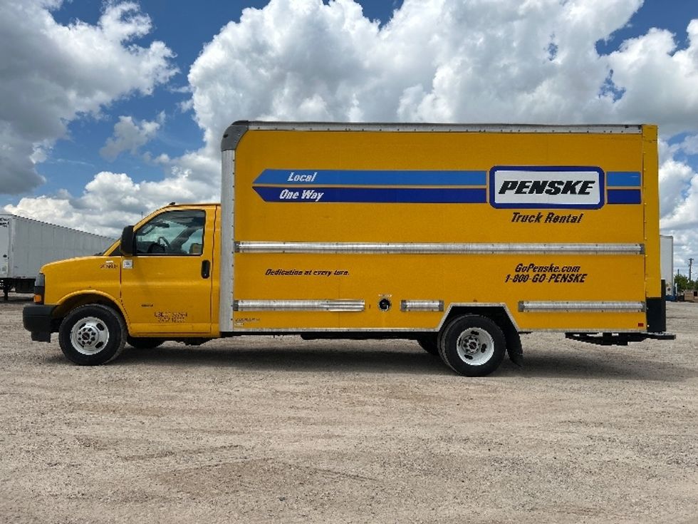 2022 Gmc Savana 3500 Cutaway photo 4