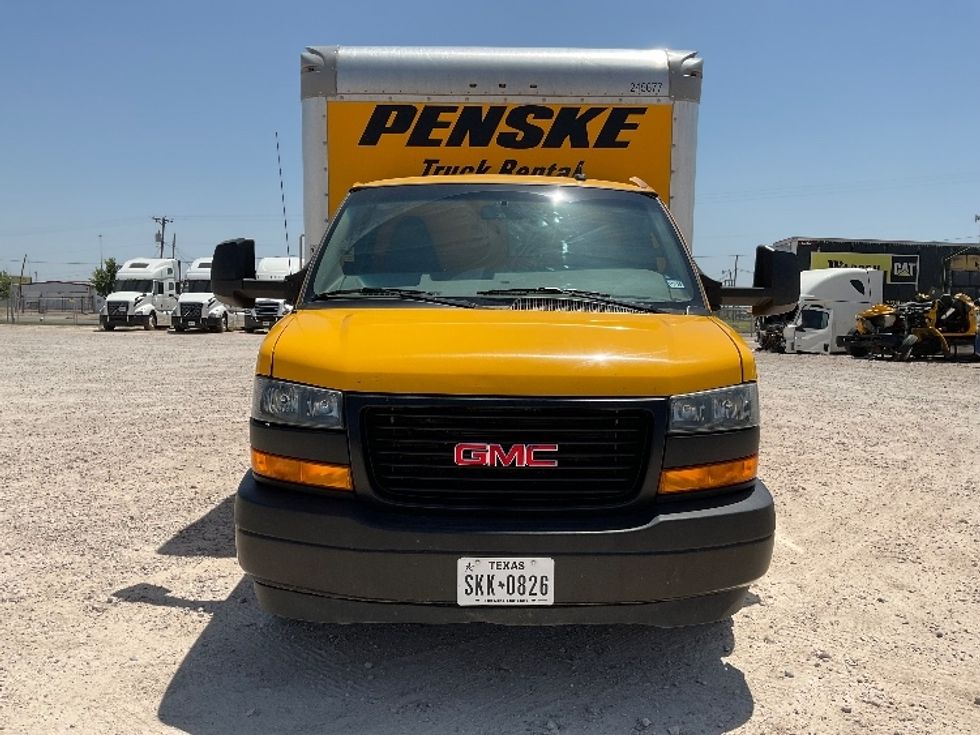 Light Duty Box Truck-Light and Medium Duty Trucks-GMC-2022-Savana G33903-Amarillo-TX-67,045\n\t\tmiles-$ 33,500 - Image 2