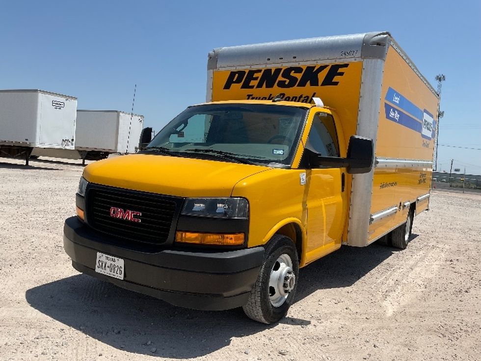 Light Duty Box Truck-Light and Medium Duty Trucks-GMC-2022-Savana G33903-Amarillo-TX-67,045\n\t\tmiles-$ 33,500 - Image 3