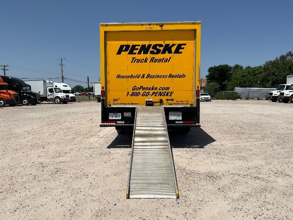 Light Duty Box Truck-Light and Medium Duty Trucks-GMC-2022-Savana G33903-Amarillo-TX-67,045\n\t\tmiles-$ 33,500 - Image 9