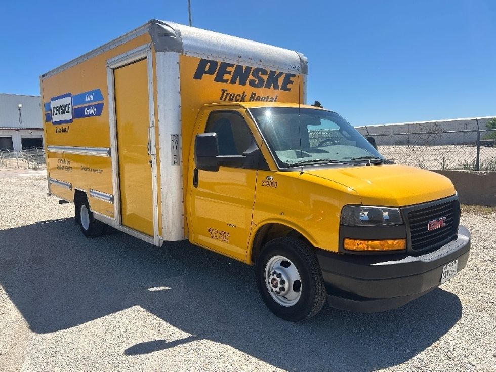 Light Duty Box Truck-Light and Medium Duty Trucks-GMC-2022-Savana G33903-Amarillo-TX-71,233\n\t\tmiles-$ 34,500 - Image 1