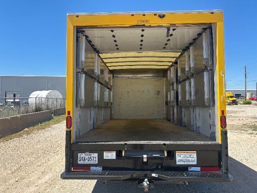 Light Duty Box Truck-Light and Medium Duty Trucks-GMC-2022-Savana G33903-Amarillo-TX-71,233\n\t\tmiles-$ 34,500 - Image 8
