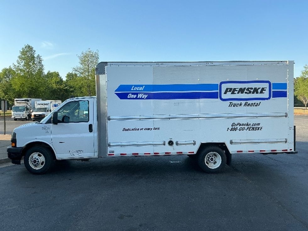 Light Duty Box Truck-Light and Medium Duty Trucks-GMC-2022-Savana G33903-Atlanta (Forest Park)-GA-81,425\n\t\tmiles-$ 35,000 - Image 4