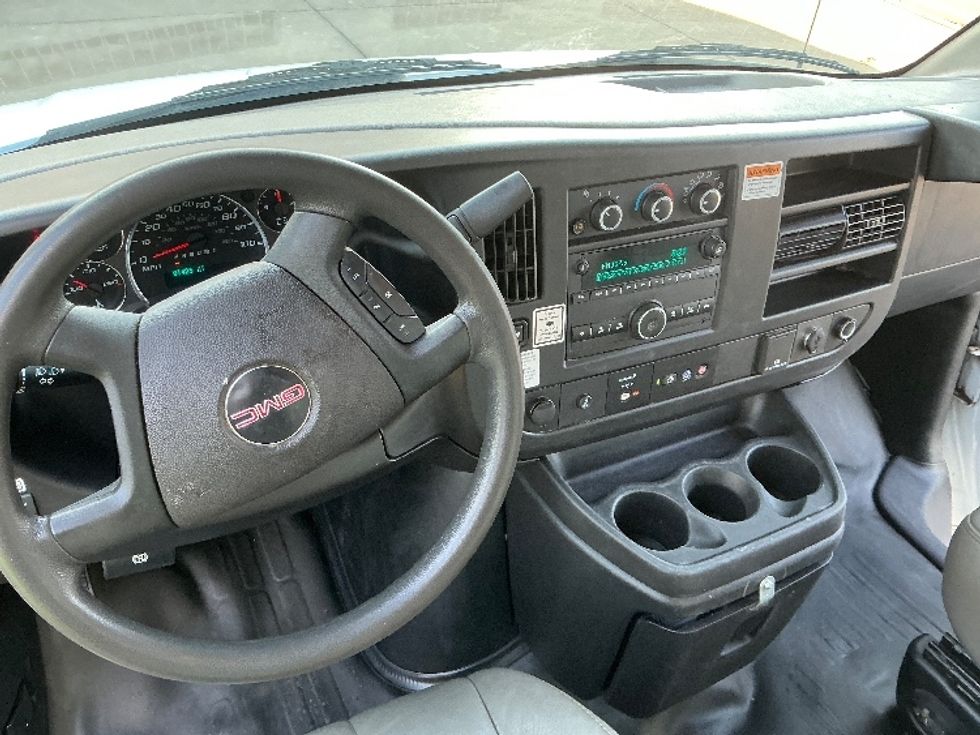 Light Duty Box Truck-Light and Medium Duty Trucks-GMC-2022-Savana G33903-Atlanta (Forest Park)-GA-81,425\n\t\tmiles-$ 35,000 - Image 18