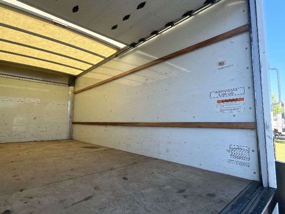 Light Duty Box Truck-Light and Medium Duty Trucks-GMC-2022-Savana G33903-Atlanta (Forest Park)-GA-82,131\n\t\tmiles-$ 34,500 - Image 12