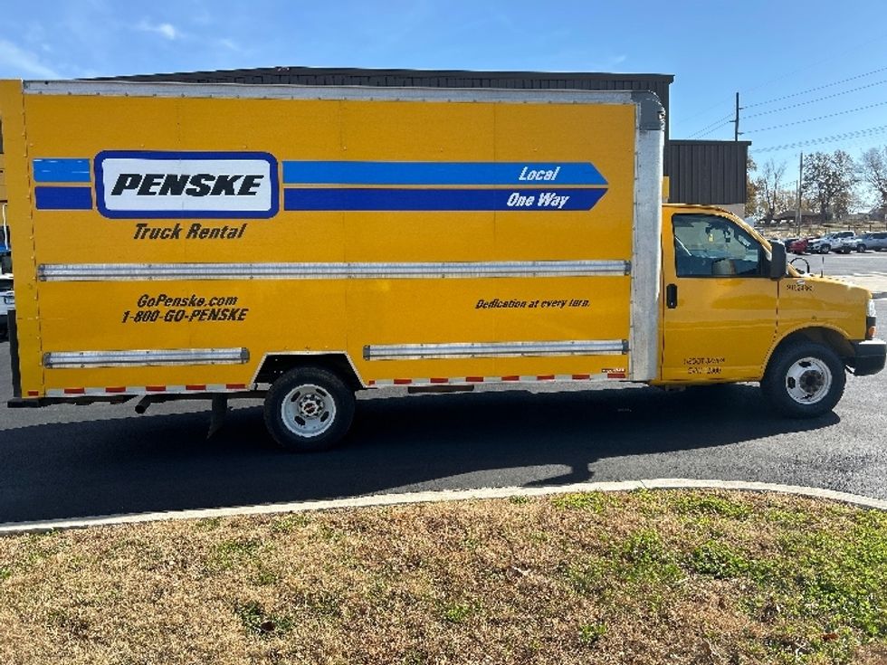 Light Duty Box Truck-Light and Medium Duty Trucks-GMC-2022-Savana G33903-Auburn-MA-115,249\n\t\tmiles-$ 24,500 - Image 11