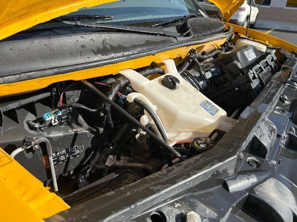 Light Duty Box Truck-Light and Medium Duty Trucks-GMC-2022-Savana G33903-Auburn-MA-115,249\n\t\tmiles-$ 24,500 - Image 19