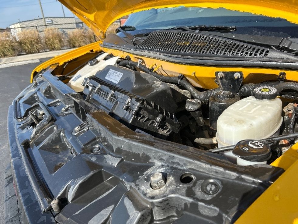 Light Duty Box Truck-Light and Medium Duty Trucks-GMC-2022-Savana G33903-Auburn-MA-115,249\n\t\tmiles-$ 24,500 - Image 20