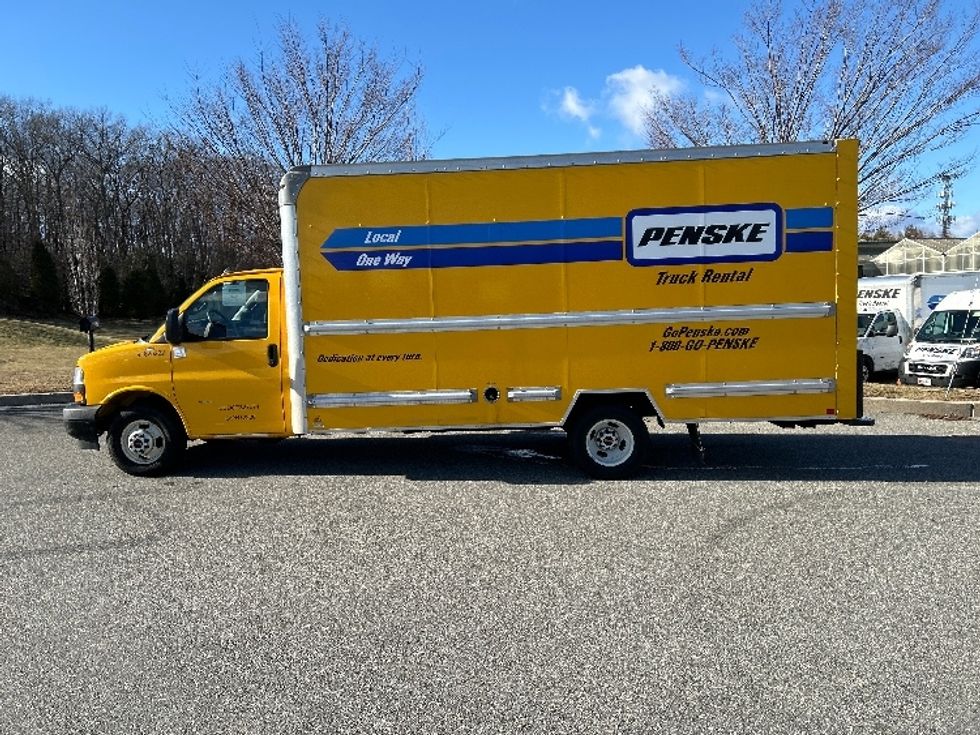 Light Duty Box Truck-Light and Medium Duty Trucks-GMC-2022-Savana G33903-Auburn-MA-38,561\n\t\tmiles-$ 35,750 - Image 4