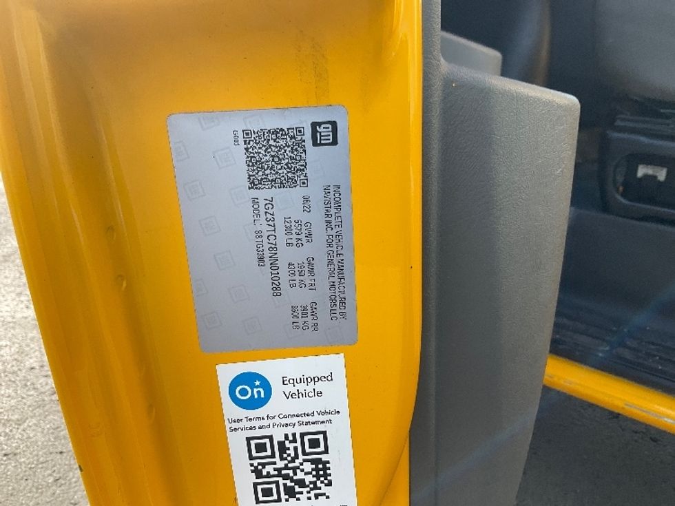 Light Duty Box Truck-Light and Medium Duty Trucks-GMC-2022-Savana G33903-Aurora-CO-13,869\n\t\tmiles-$ 50,250 - Image 25