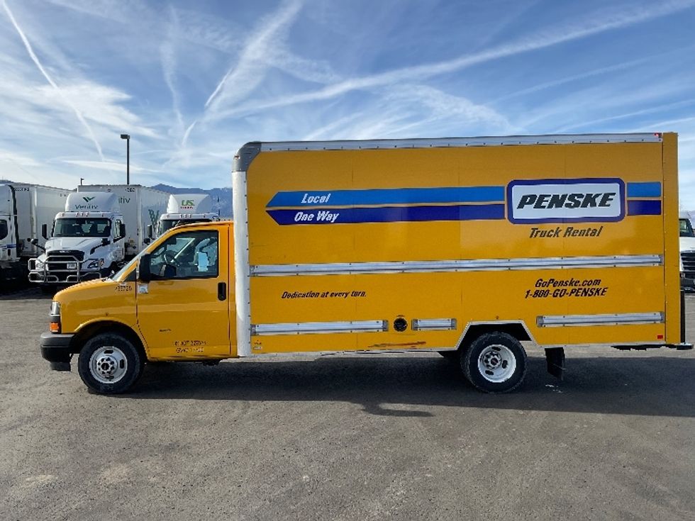 Light Duty Box Truck-Light and Medium Duty Trucks-GMC-2022-Savana G33903-Aurora-CO-13,869\n\t\tmiles-$ 50,250 - Image 4