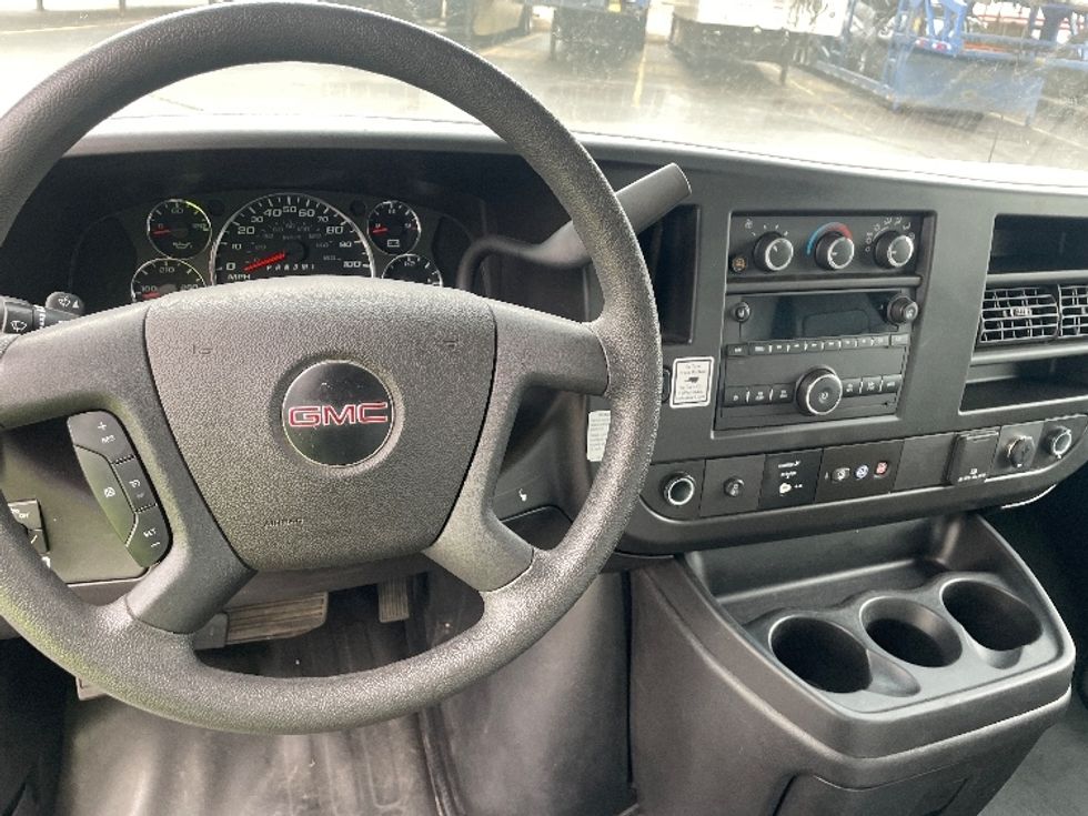 Light Duty Box Truck-Light and Medium Duty Trucks-GMC-2022-Savana G33903-Aurora-CO-47,243\n\t\tmiles-$ 45,750 - Image 18