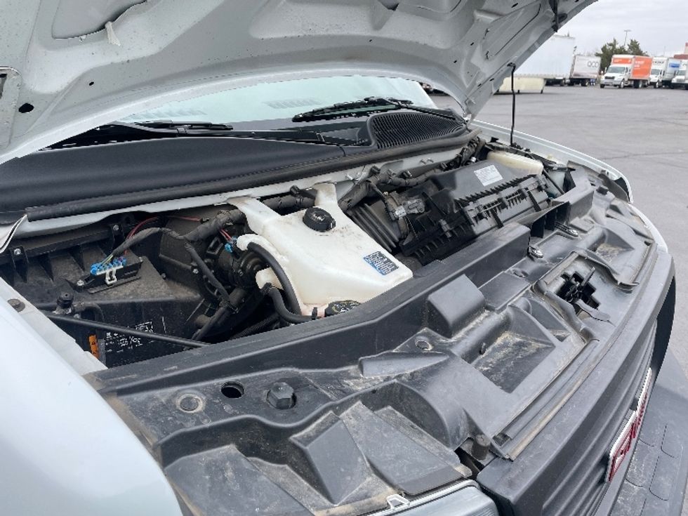 Light Duty Box Truck-Light and Medium Duty Trucks-GMC-2022-Savana G33903-Aurora-CO-47,243\n\t\tmiles-$ 45,750 - Image 23