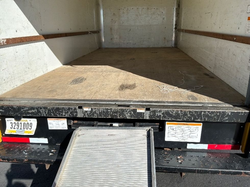 Light Duty Box Truck-Light and Medium Duty Trucks-GMC-2022-Savana G33903-Aurora-CO-62,601\n\t\tmiles-$ 34,250 - Image 10