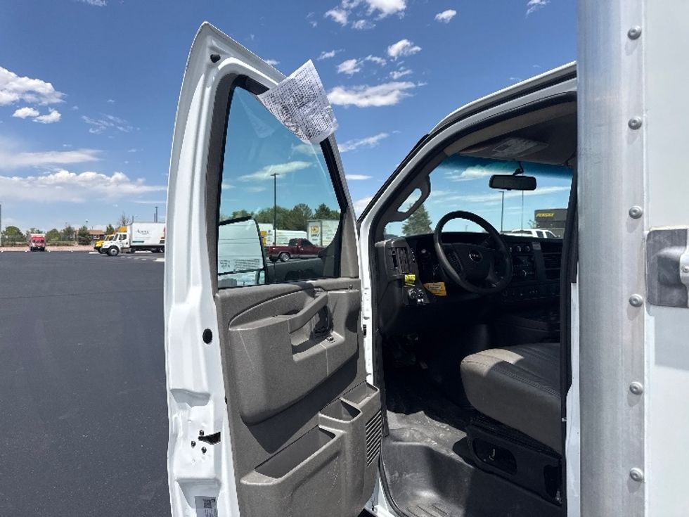 Light Duty Box Truck-Light and Medium Duty Trucks-GMC-2022-Savana G33903-Aurora-CO-63,469\n\t\tmiles-$ 39,500 - Image 16