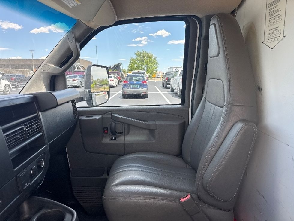 Light Duty Box Truck-Light and Medium Duty Trucks-GMC-2022-Savana G33903-Aurora-CO-63,469\n\t\tmiles-$ 39,500 - Image 19