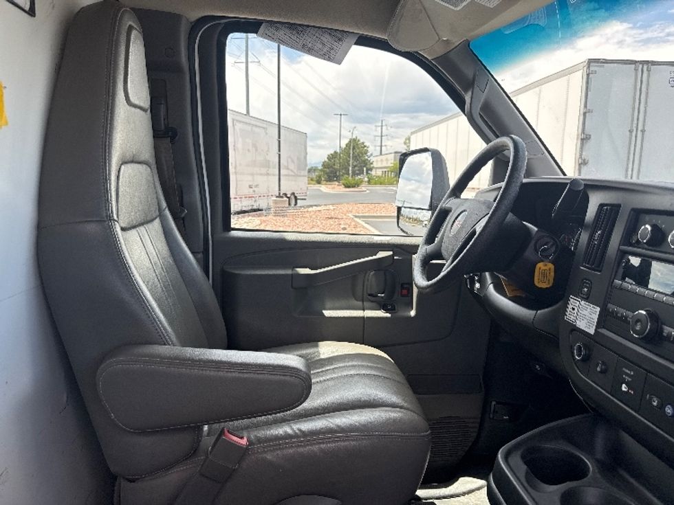 Light Duty Box Truck-Light and Medium Duty Trucks-GMC-2022-Savana G33903-Aurora-CO-63,469\n\t\tmiles-$ 39,500 - Image 22