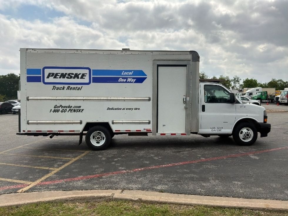 Light Duty Box Truck-Light and Medium Duty Trucks-GMC-2022-Savana G33903-Austin-TX-44,216\n\t\tmiles-$ 40,500 - Image 13