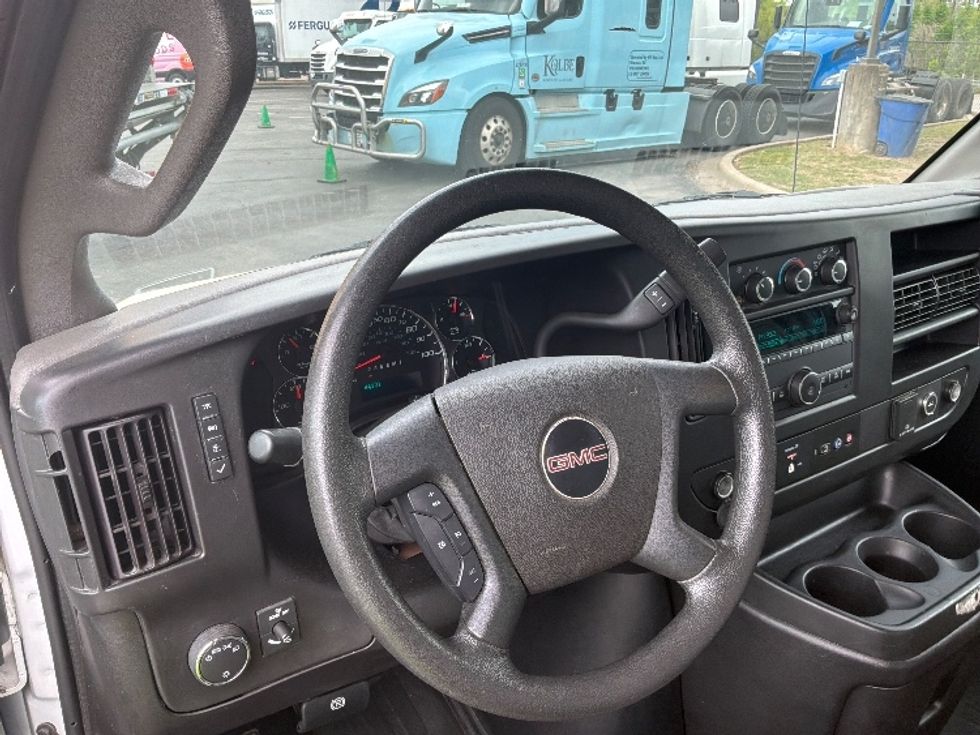Light Duty Box Truck-Light and Medium Duty Trucks-GMC-2022-Savana G33903-Austin-TX-44,216\n\t\tmiles-$ 40,500 - Image 15