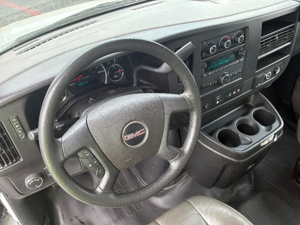 Light Duty Box Truck-Light and Medium Duty Trucks-GMC-2022-Savana G33903-Austin-TX-44,216\n\t\tmiles-$ 40,500 - Image 16