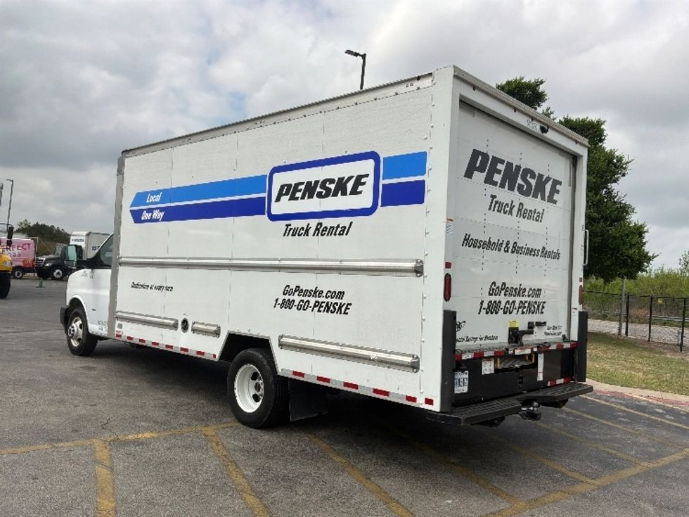 Light Duty Box Truck-Light and Medium Duty Trucks-GMC-2022-Savana G33903-Austin-TX-44,216\n\t\tmiles-$ 40,500 - Image 5