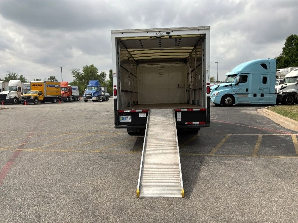 Light Duty Box Truck-Light and Medium Duty Trucks-GMC-2022-Savana G33903-Austin-TX-44,216\n\t\tmiles-$ 40,500 - Image 8