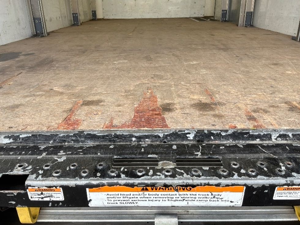 Light Duty Box Truck-Light and Medium Duty Trucks-GMC-2022-Savana G33903-Austin-TX-44,216\n\t\tmiles-$ 40,500 - Image 9