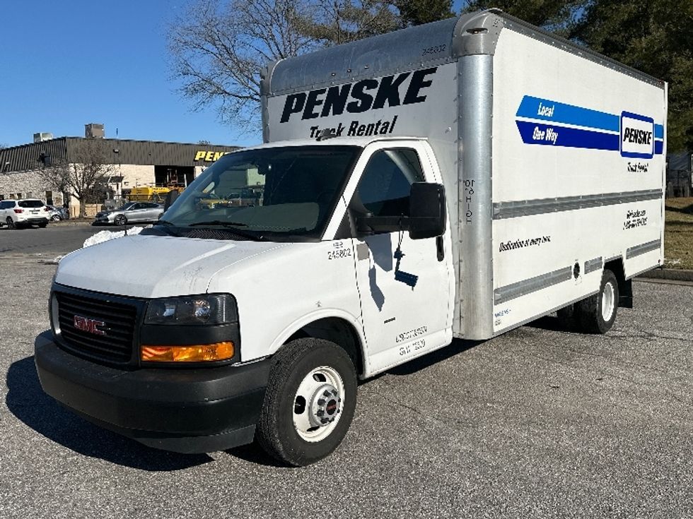 Light Duty Box Truck-Light and Medium Duty Trucks-GMC-2022-Savana G33903-Baltimore-MD-28,212\n\t\tmiles-$ 47,250 - Image 3