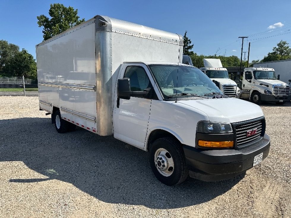 Light Duty Box Truck-Light and Medium Duty Trucks-GMC-2022-Savana G33903-Baltimore-MD-52,542\n\t\tmiles-$ 36,750 - Image 1