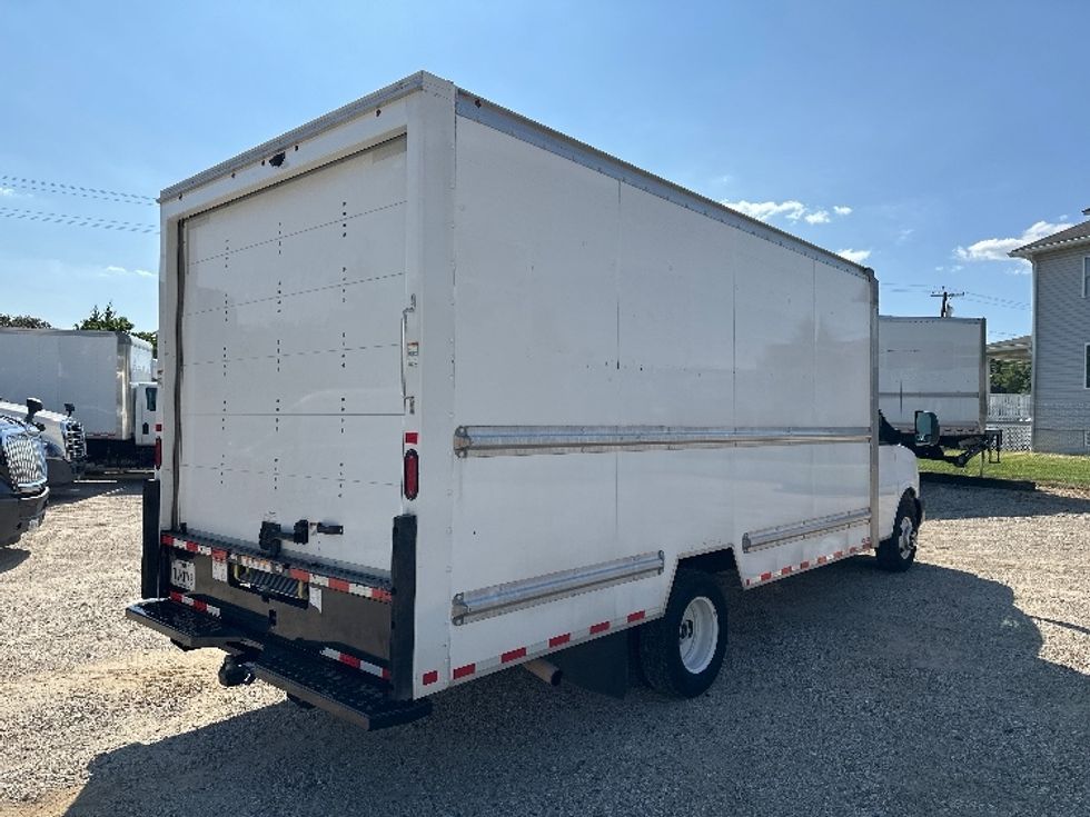 Light Duty Box Truck-Light and Medium Duty Trucks-GMC-2022-Savana G33903-Baltimore-MD-52,542\n\t\tmiles-$ 36,750 - Image 13