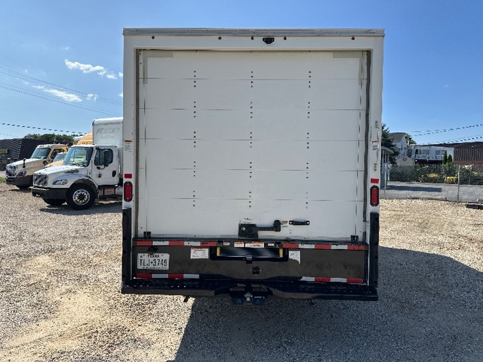 Light Duty Box Truck-Light and Medium Duty Trucks-GMC-2022-Savana G33903-Baltimore-MD-52,542\n\t\tmiles-$ 36,750 - Image 7