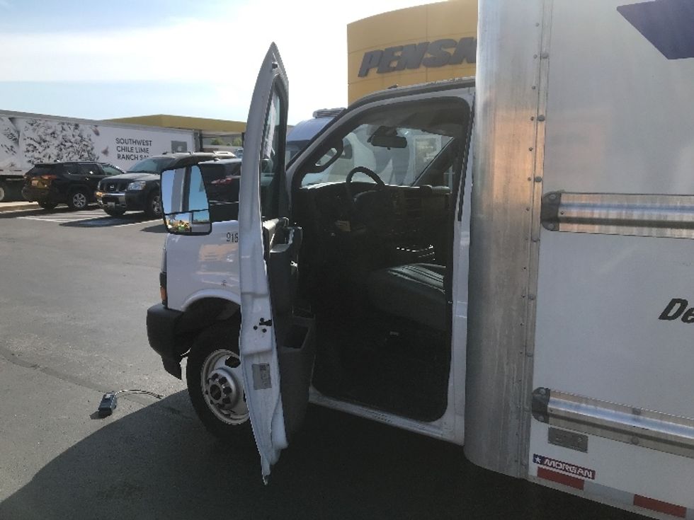 Light Duty Box Truck-Light and Medium Duty Trucks-GMC-2022-Savana G33903-Baltimore-MD-63,509\n\t\tmiles-$ 35,000 - Image 16