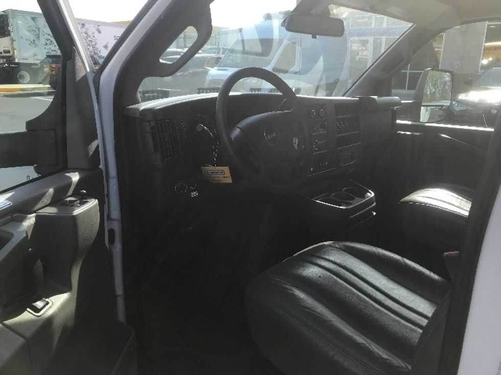 Light Duty Box Truck-Light and Medium Duty Trucks-GMC-2022-Savana G33903-Baltimore-MD-63,509\n\t\tmiles-$ 35,000 - Image 17