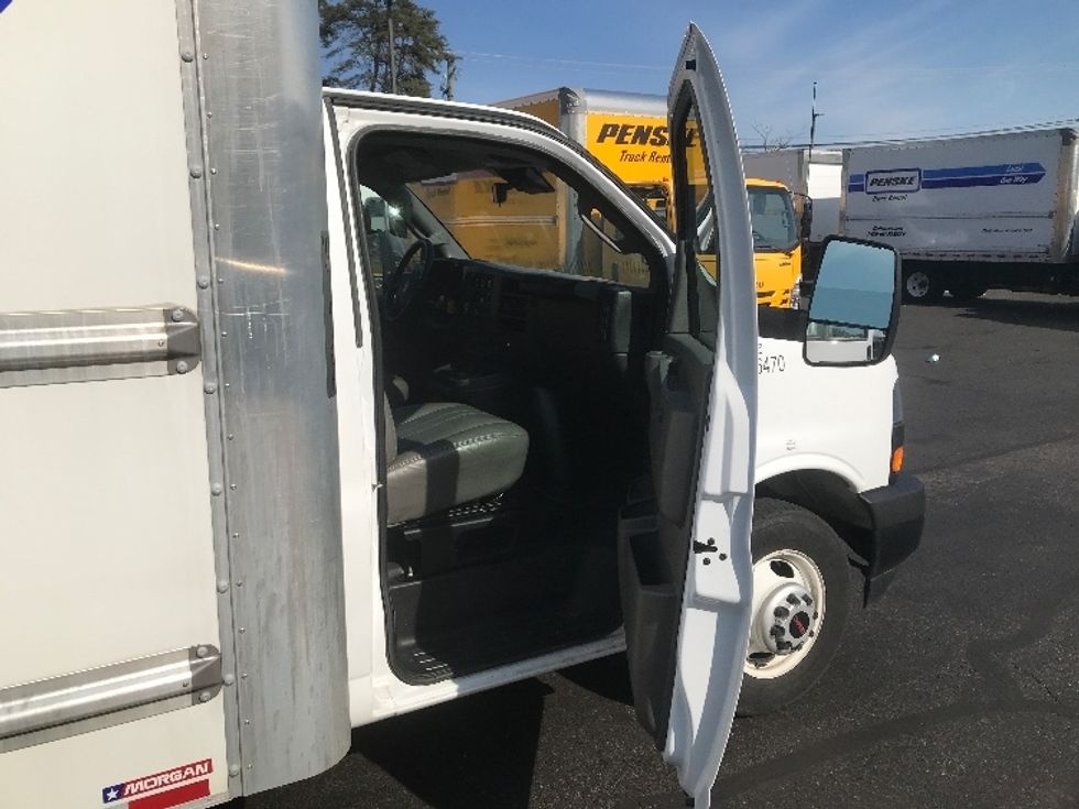 Light Duty Box Truck-Light and Medium Duty Trucks-GMC-2022-Savana G33903-Baltimore-MD-63,509\n\t\tmiles-$ 35,000 - Image 20