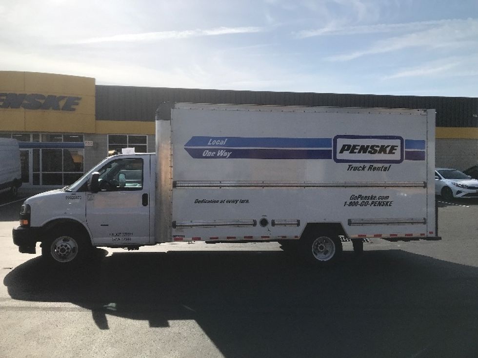Light Duty Box Truck-Light and Medium Duty Trucks-GMC-2022-Savana G33903-Baltimore-MD-63,509\n\t\tmiles-$ 35,000 - Image 4