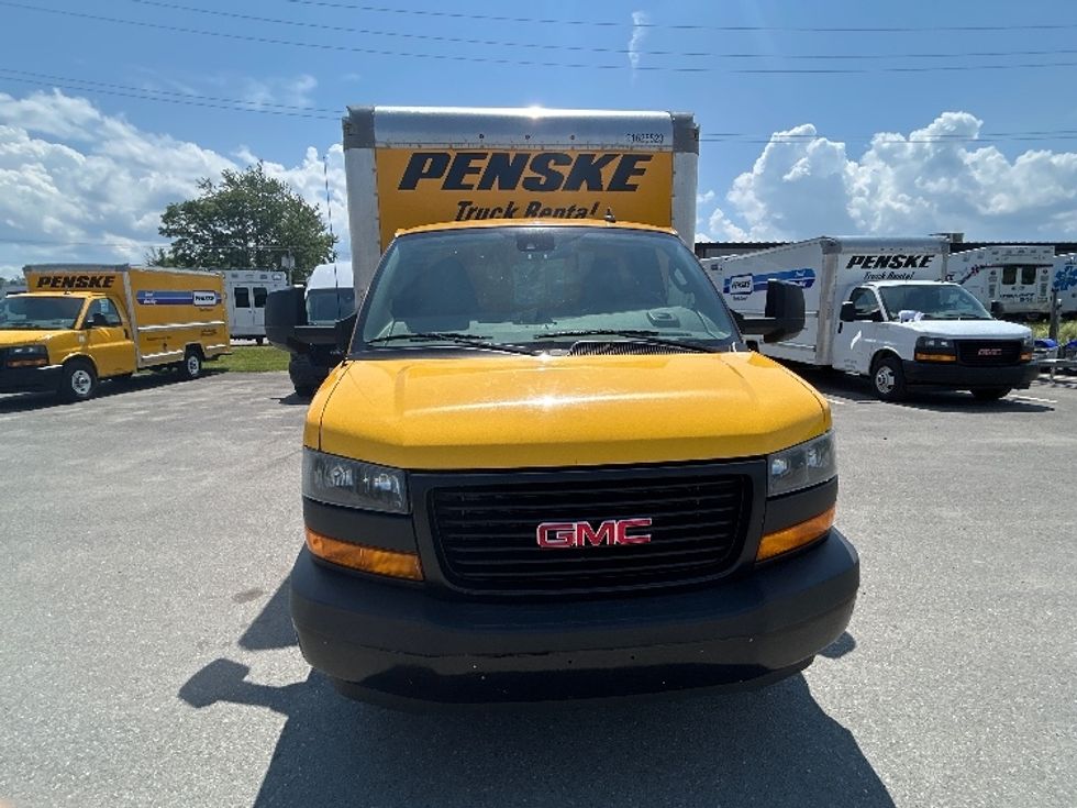 Light Duty Box Truck-Light and Medium Duty Trucks-GMC-2022-Savana G33903-Bangor-ME-69,867\n\t\tmiles-$ 30,000 - Image 2