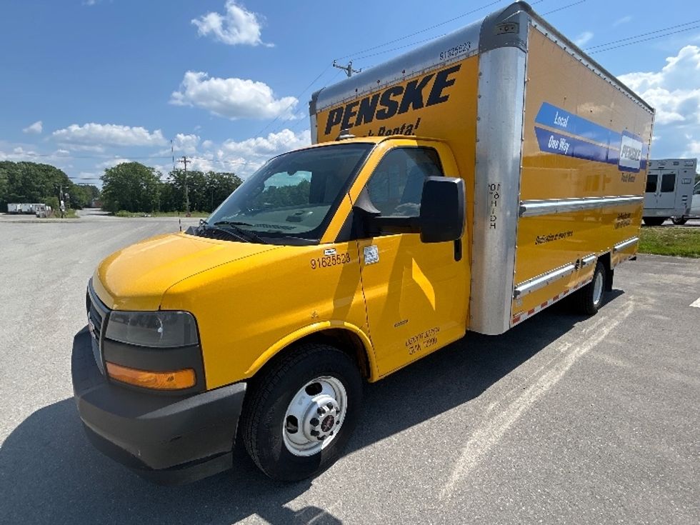 Light Duty Box Truck-Light and Medium Duty Trucks-GMC-2022-Savana G33903-Bangor-ME-69,867\n\t\tmiles-$ 30,000 - Image 3