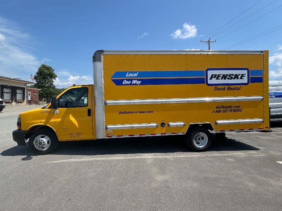 Light Duty Box Truck-Light and Medium Duty Trucks-GMC-2022-Savana G33903-Bangor-ME-69,867\n\t\tmiles-$ 30,000 - Image 4
