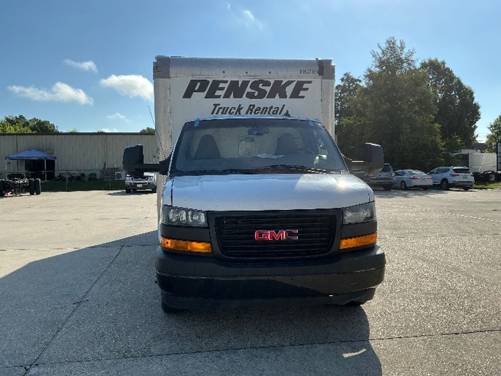 Light Duty Box Truck-Light and Medium Duty Trucks-GMC-2022-Savana G33903-Baton Rouge-LA-103,818\n\t\tmiles-$ 35,500 - Image 2