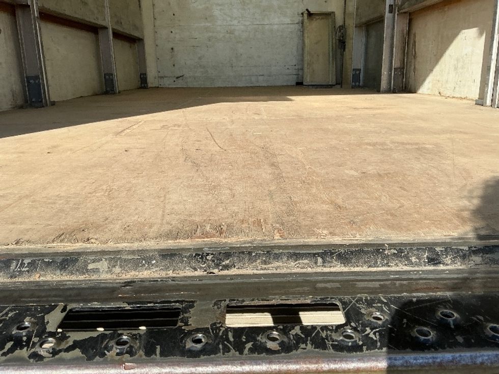 Light Duty Box Truck-Light and Medium Duty Trucks-GMC-2022-Savana G33903-Baton Rouge-LA-103,818\n\t\tmiles-$ 35,500 - Image 9