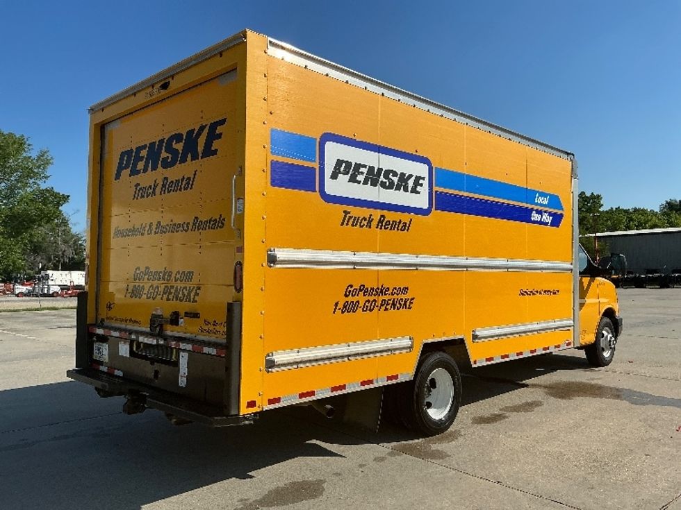 Light Duty Box Truck-Light and Medium Duty Trucks-GMC-2022-Savana G33903-Baton Rouge-LA-99,689\n\t\tmiles-$ 27,500 - Image 13