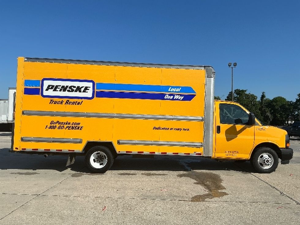 Light Duty Box Truck-Light and Medium Duty Trucks-GMC-2022-Savana G33903-Baton Rouge-LA-99,689\n\t\tmiles-$ 27,500 - Image 15