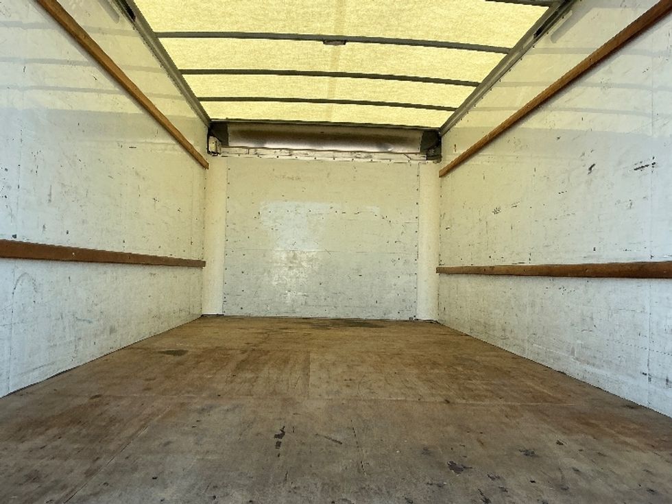 Light Duty Box Truck-Light and Medium Duty Trucks-GMC-2022-Savana G33903-Baton Rouge-LA-99,689\n\t\tmiles-$ 27,500 - Image 9