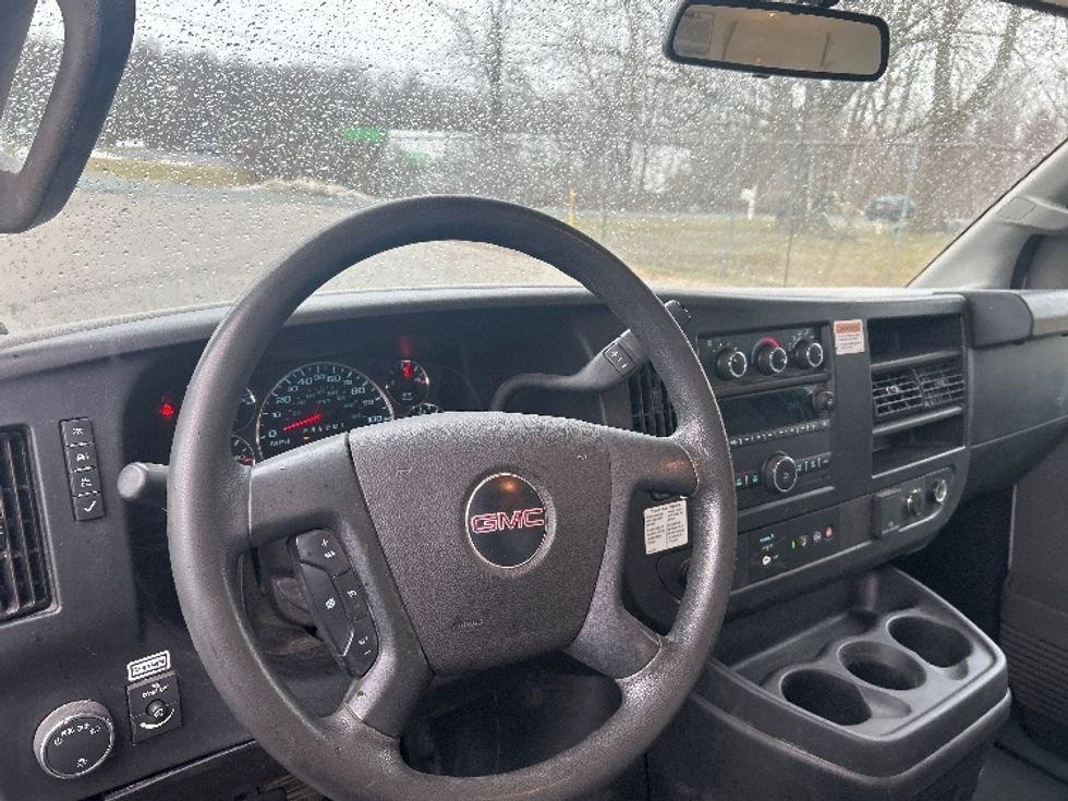 Light Duty Box Truck-Light and Medium Duty Trucks-GMC-2022-Savana G33903-Battle Creek-MI-45,671\n\t\tmiles-$ 43,500 - Image 17