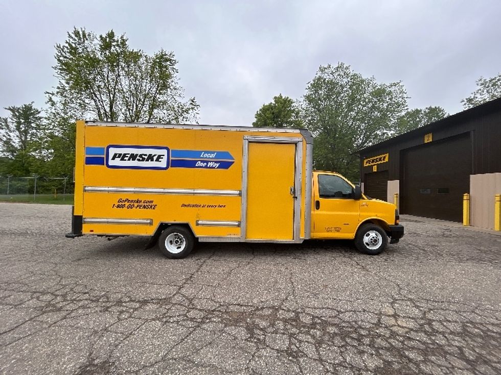 Light Duty Box Truck-Light and Medium Duty Trucks-GMC-2022-Savana G33903-Battle Creek-MI-56,229\n\t\tmiles-$ 34,500 - Image 14