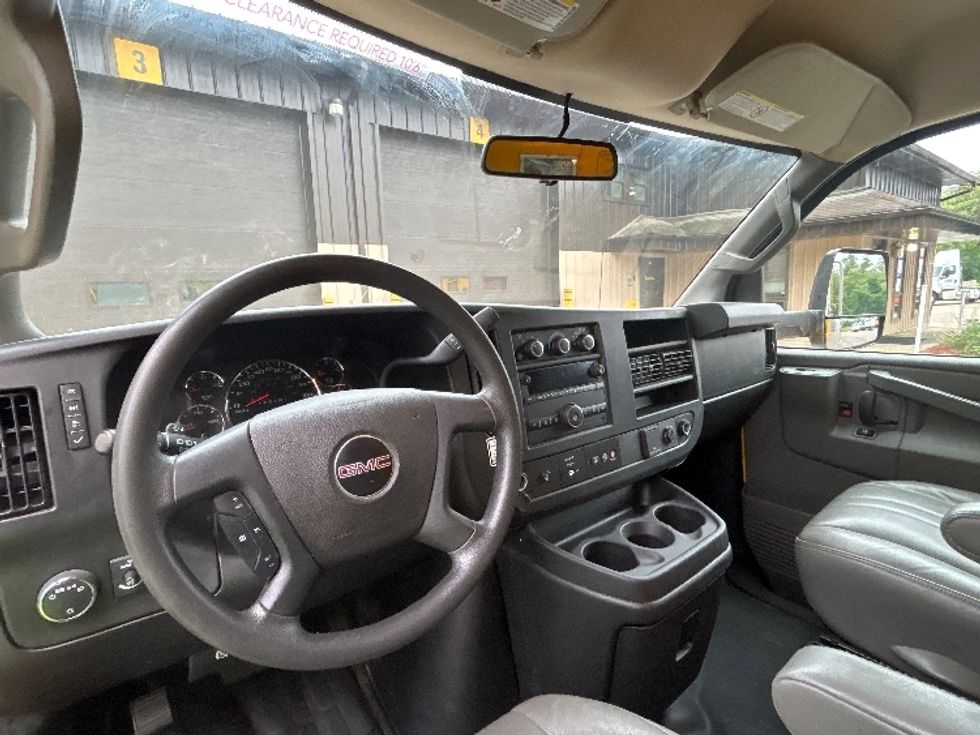 Light Duty Box Truck-Light and Medium Duty Trucks-GMC-2022-Savana G33903-Battle Creek-MI-56,229\n\t\tmiles-$ 34,500 - Image 17