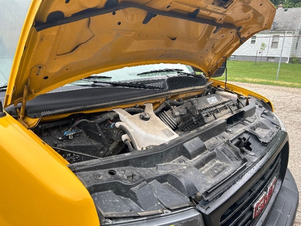 Light Duty Box Truck-Light and Medium Duty Trucks-GMC-2022-Savana G33903-Battle Creek-MI-56,229\n\t\tmiles-$ 34,500 - Image 23