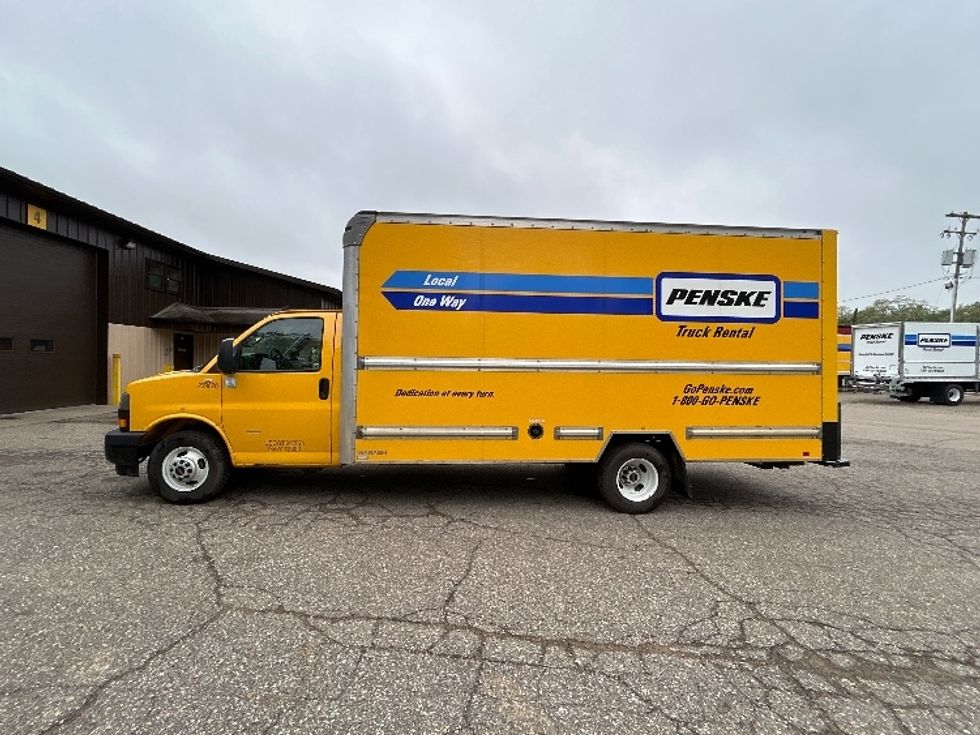 Light Duty Box Truck-Light and Medium Duty Trucks-GMC-2022-Savana G33903-Battle Creek-MI-56,229\n\t\tmiles-$ 34,500 - Image 4