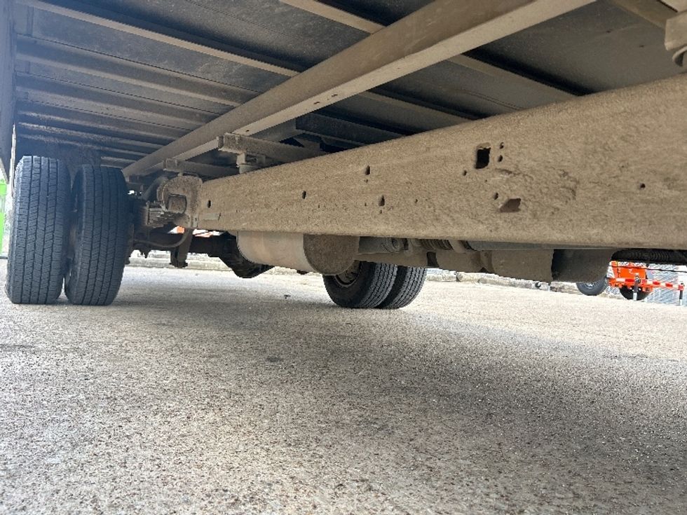 Light Duty Box Truck-Light and Medium Duty Trucks-GMC-2022-Savana G33903-Beaumont-TX-86,634\n\t\tmiles-$ 29,750 - Image 13